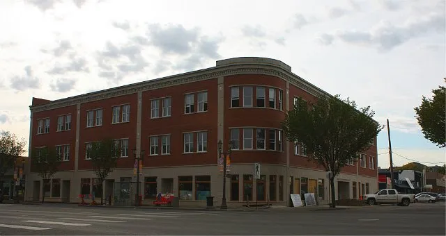 Roots on Whyte — Edmonton, AB